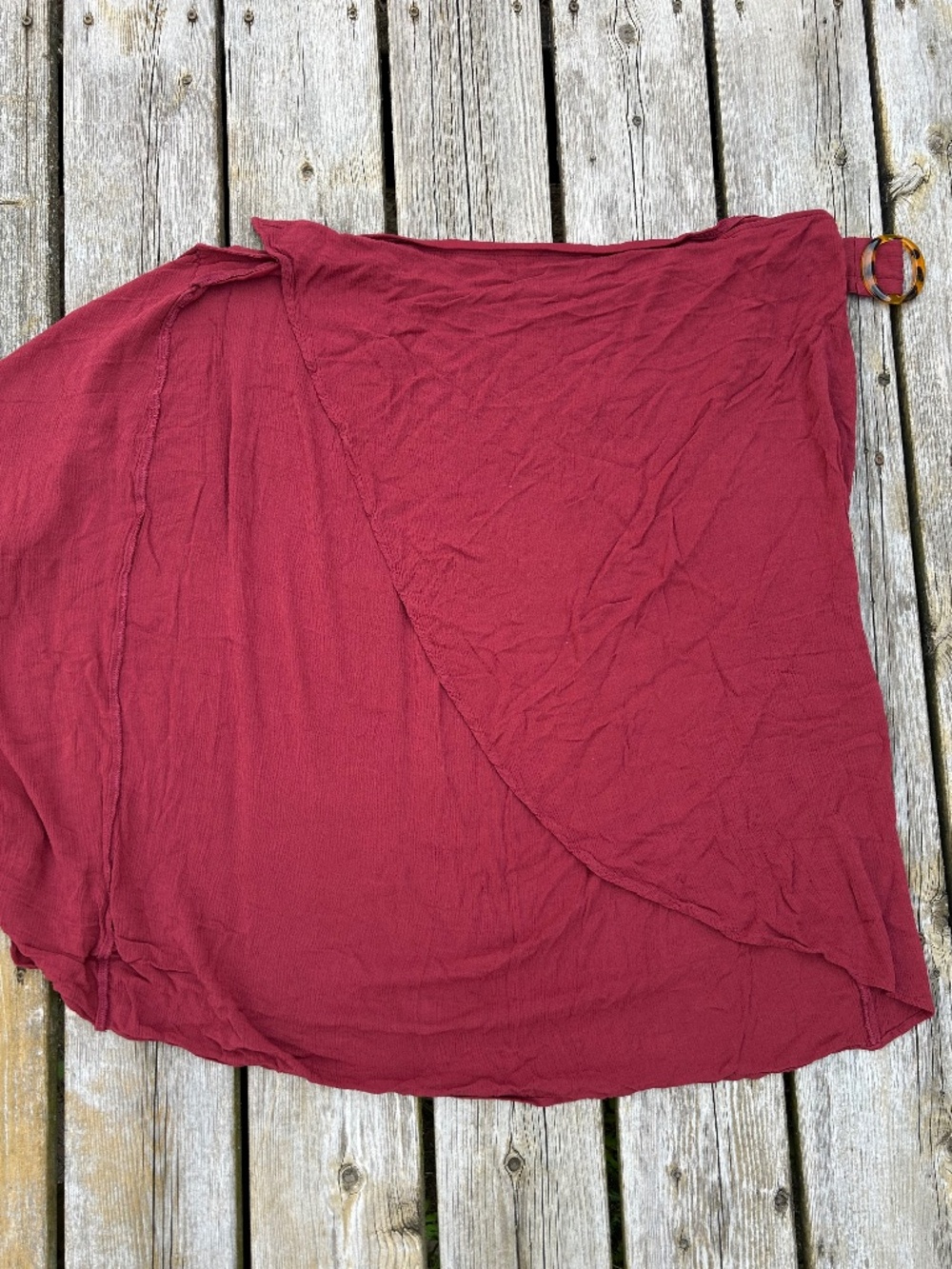 Red Sarong - Picture 2 of 4